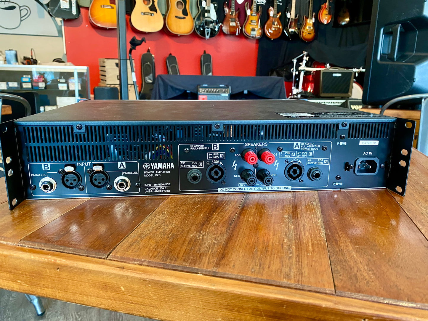 Yamaha Full PA EMX5 Powered Mixer, PX3 Power Amp, CBR10 x 2, CXS115XLF Sub - Used