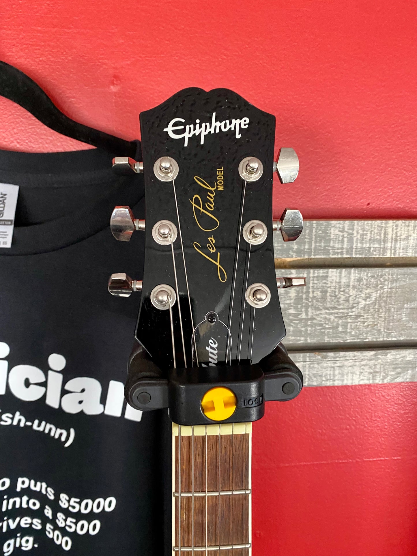 Epiphone Les Paul Tribute Electric Guitar - Ebony - with Hard Case - Used Consignment