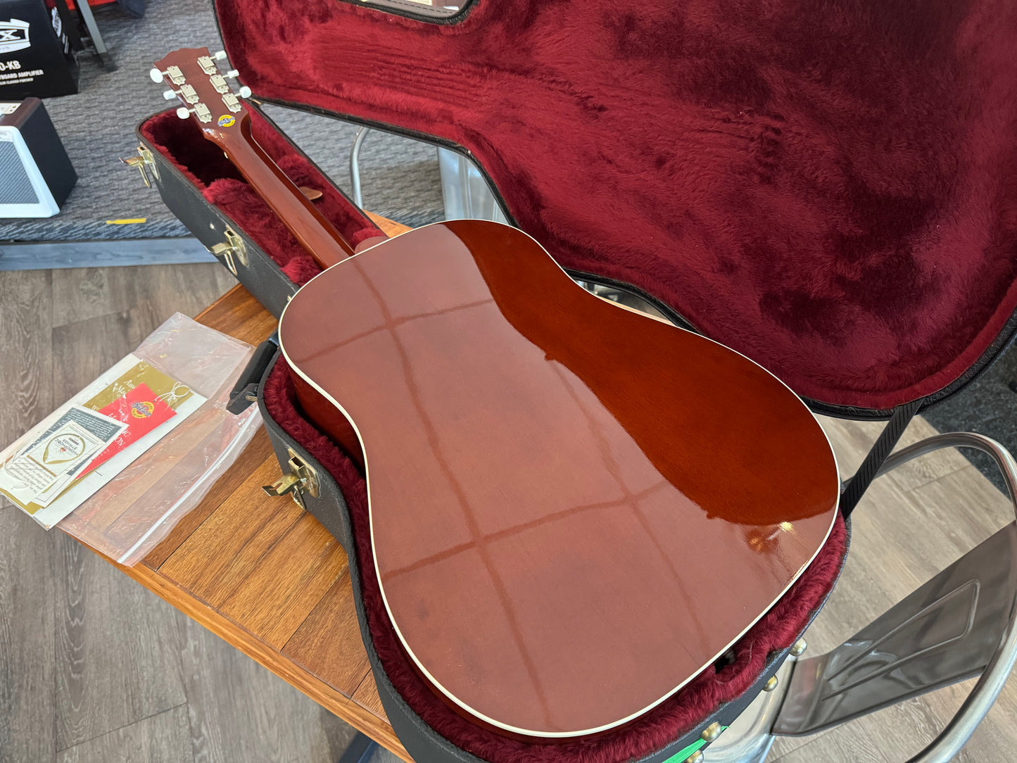 2004 1960’s Gibson J45 Historic Collection Acoustic Guitar