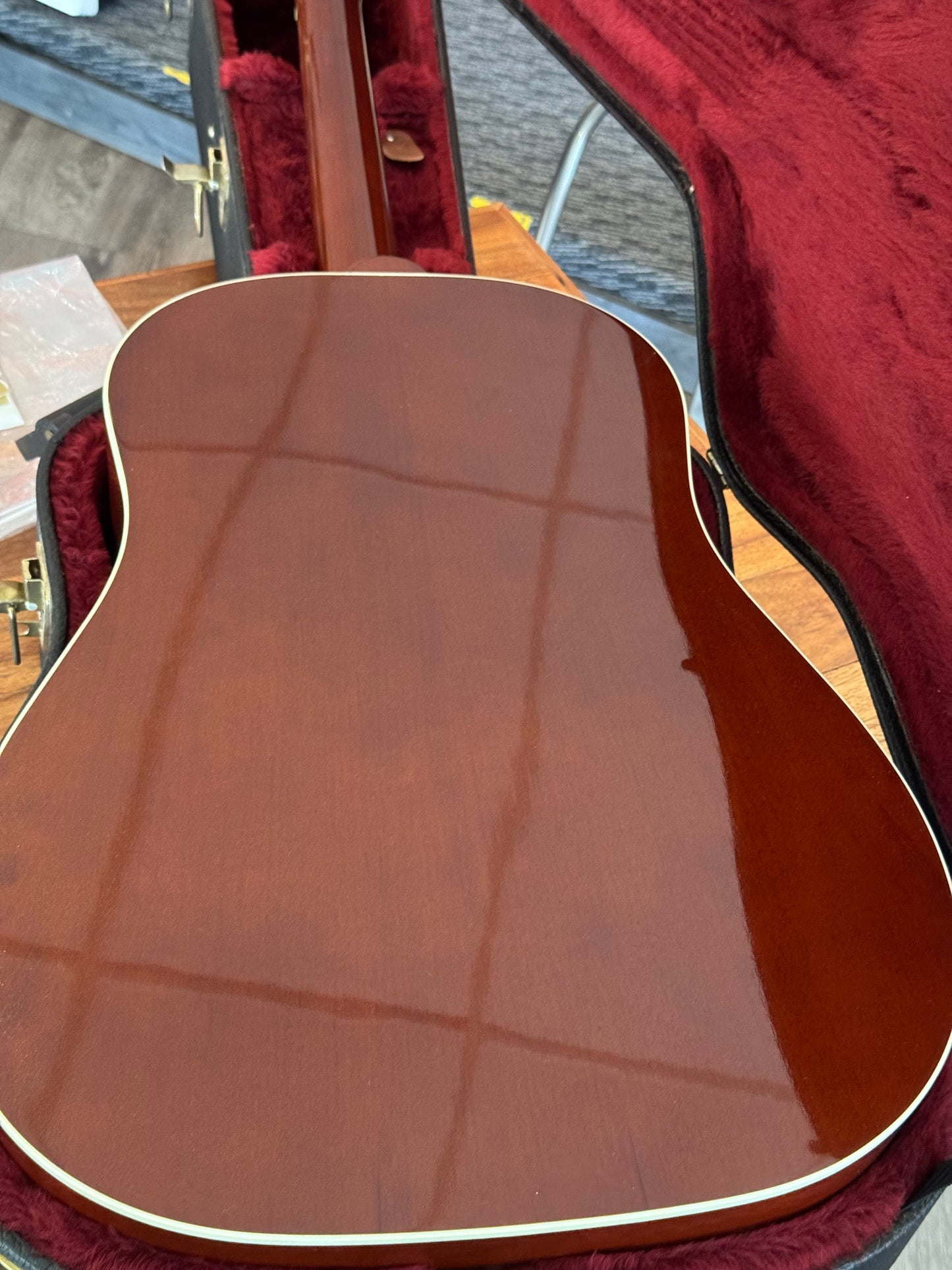 2004 1960’s Gibson J45 Historic Collection Acoustic Guitar