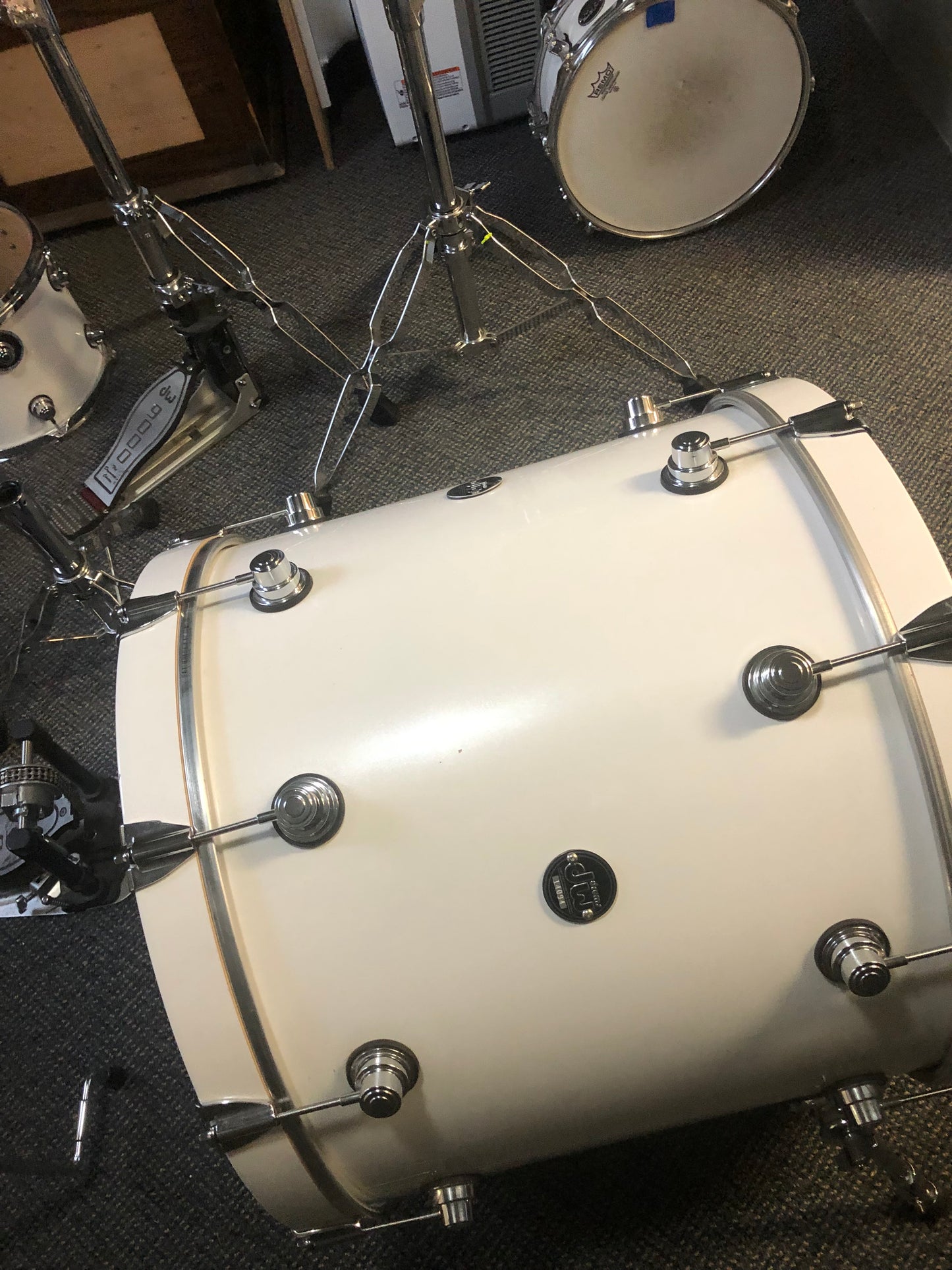 DW Drum Workshop Performance Series Drum Kit with Hardware - Ice White - Mint Used