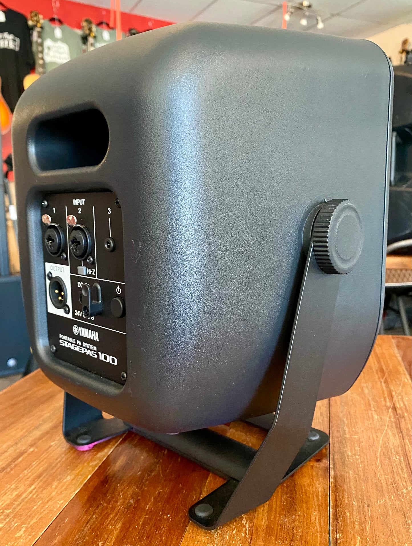 YAMAHA STAGEPAS100 PORTABLE 100 Watt PA SYSTEM with STP-100 Bag - Used