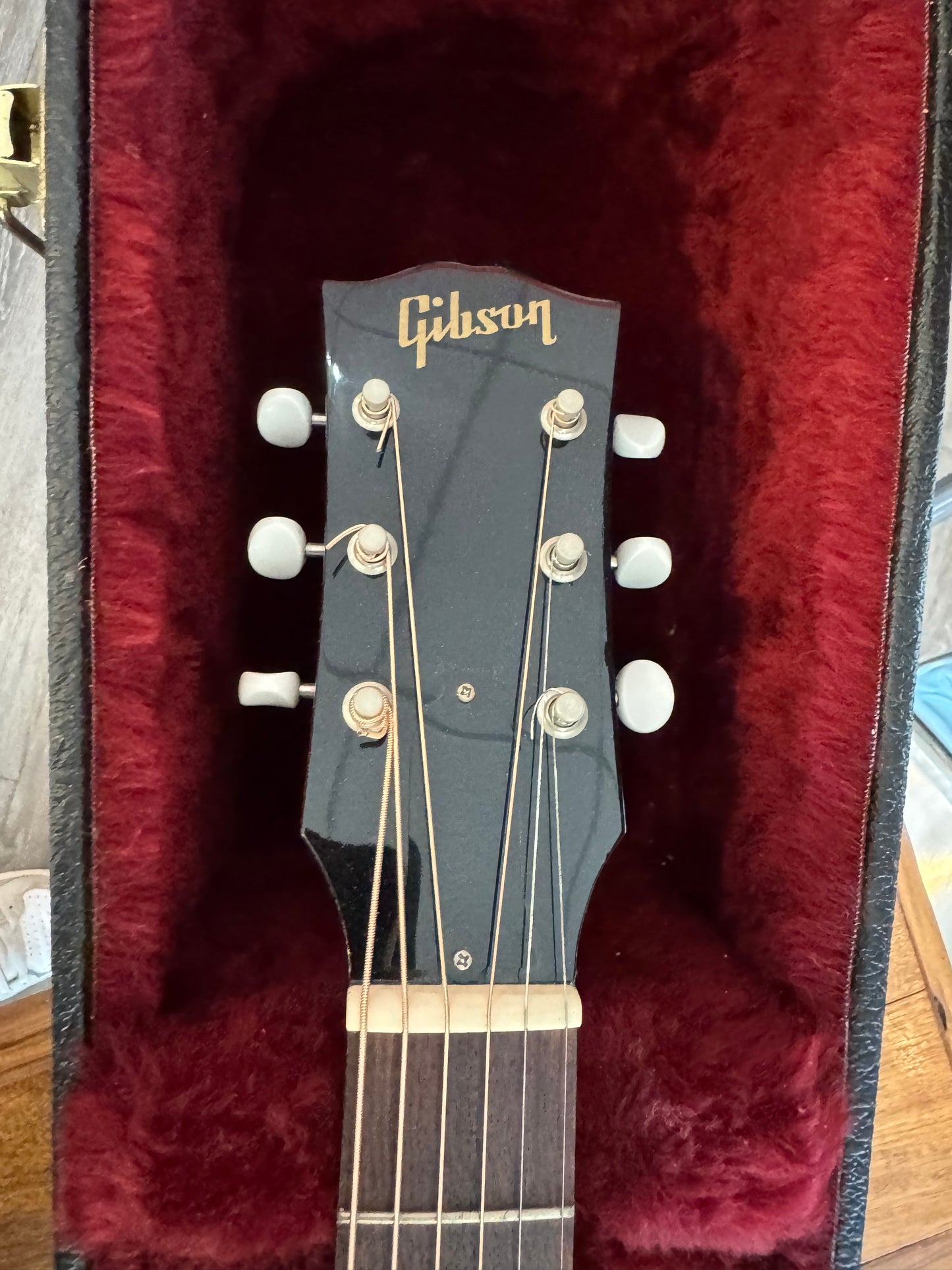 2004 1960’s Gibson J45 Historic Collection Acoustic Guitar