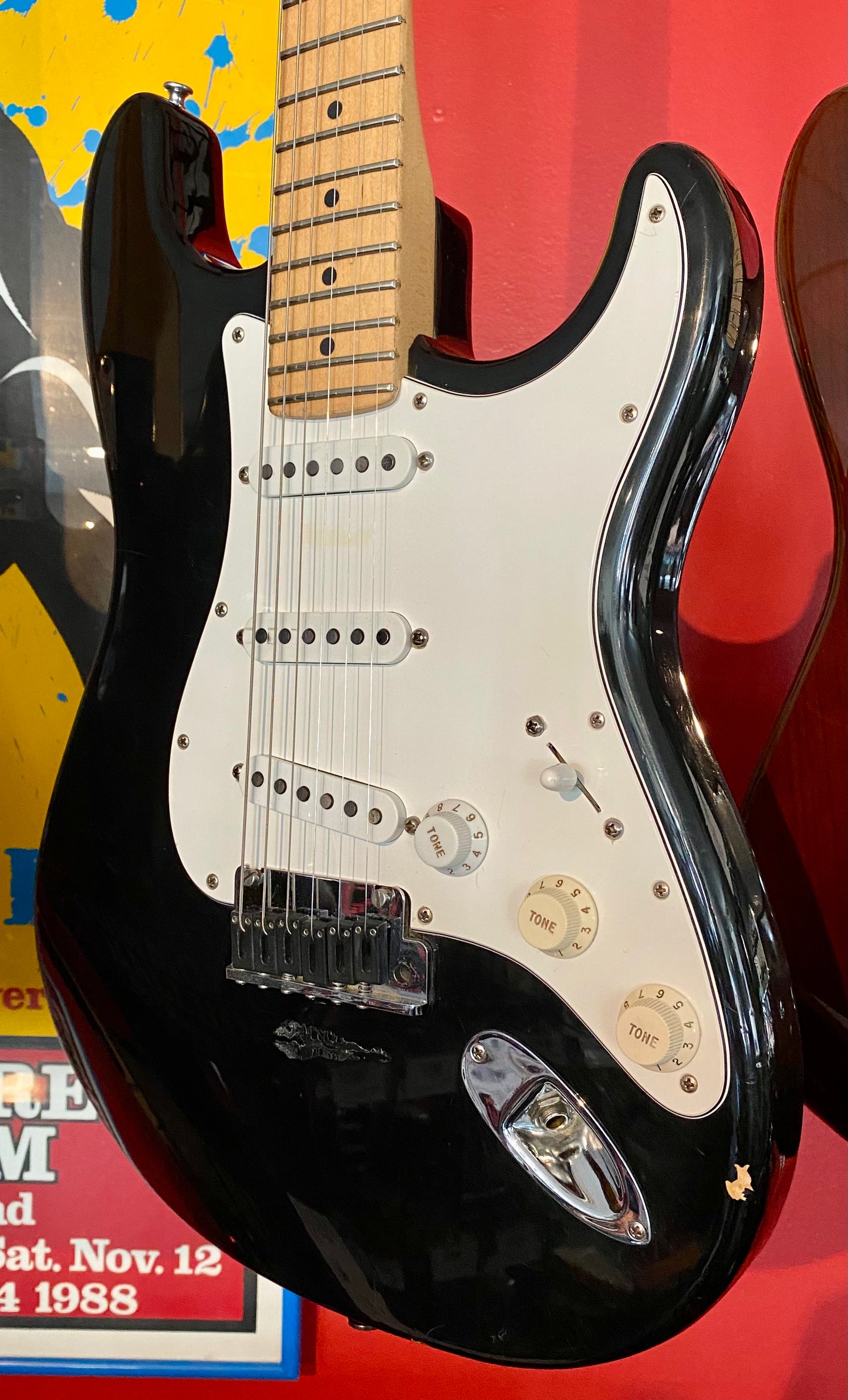 1993 Fender American Stratocaster Electric Guitar with Hard Shell Case