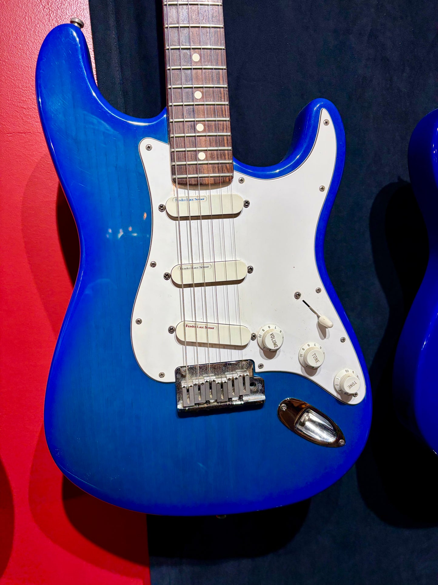 Fender Deluxe Stratocaster Plus Electric Guitar BB - 1993 - Used Consignment