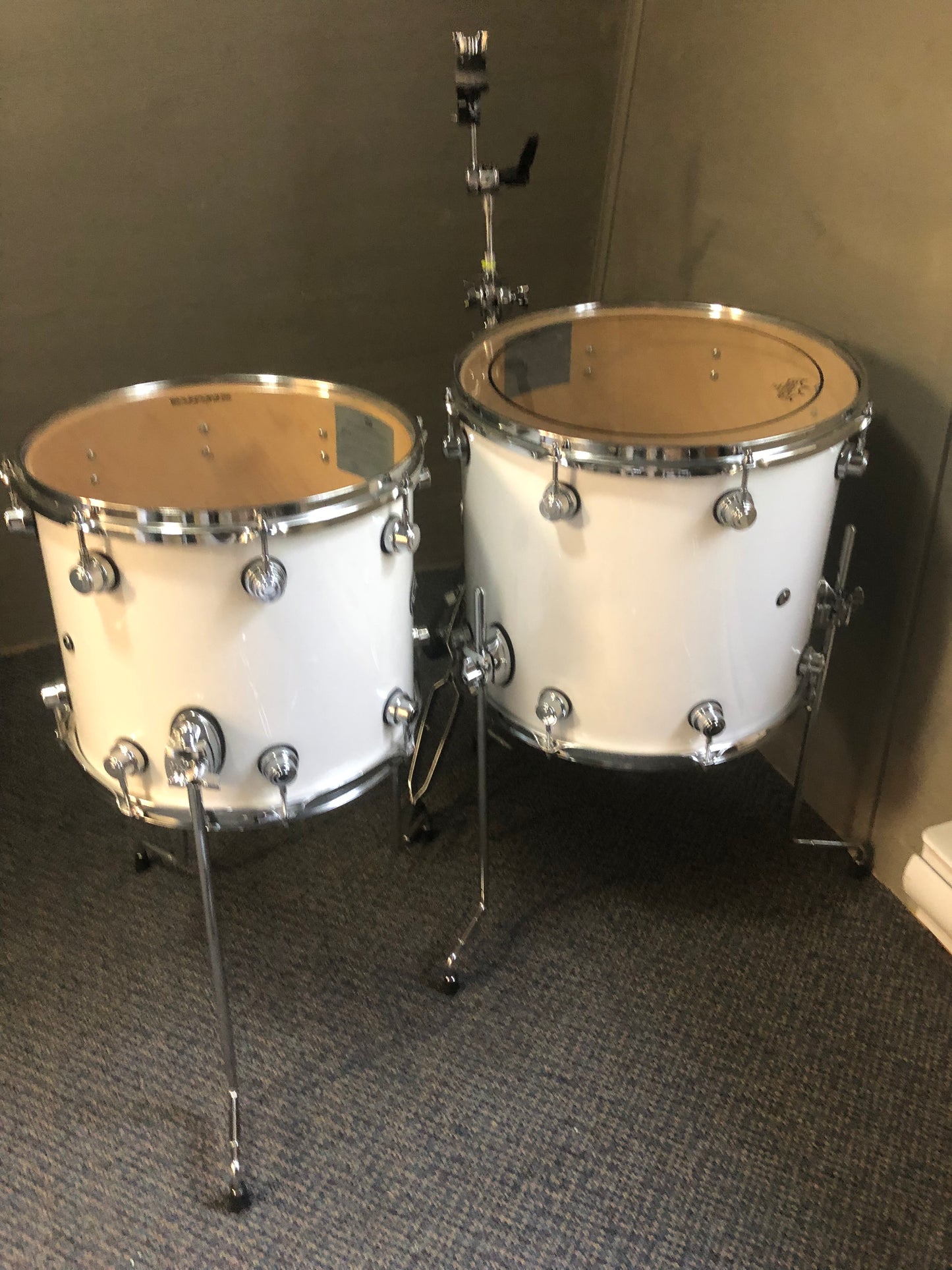 DW Drum Workshop Performance Series Drum Kit with Hardware - Ice White - Mint Used