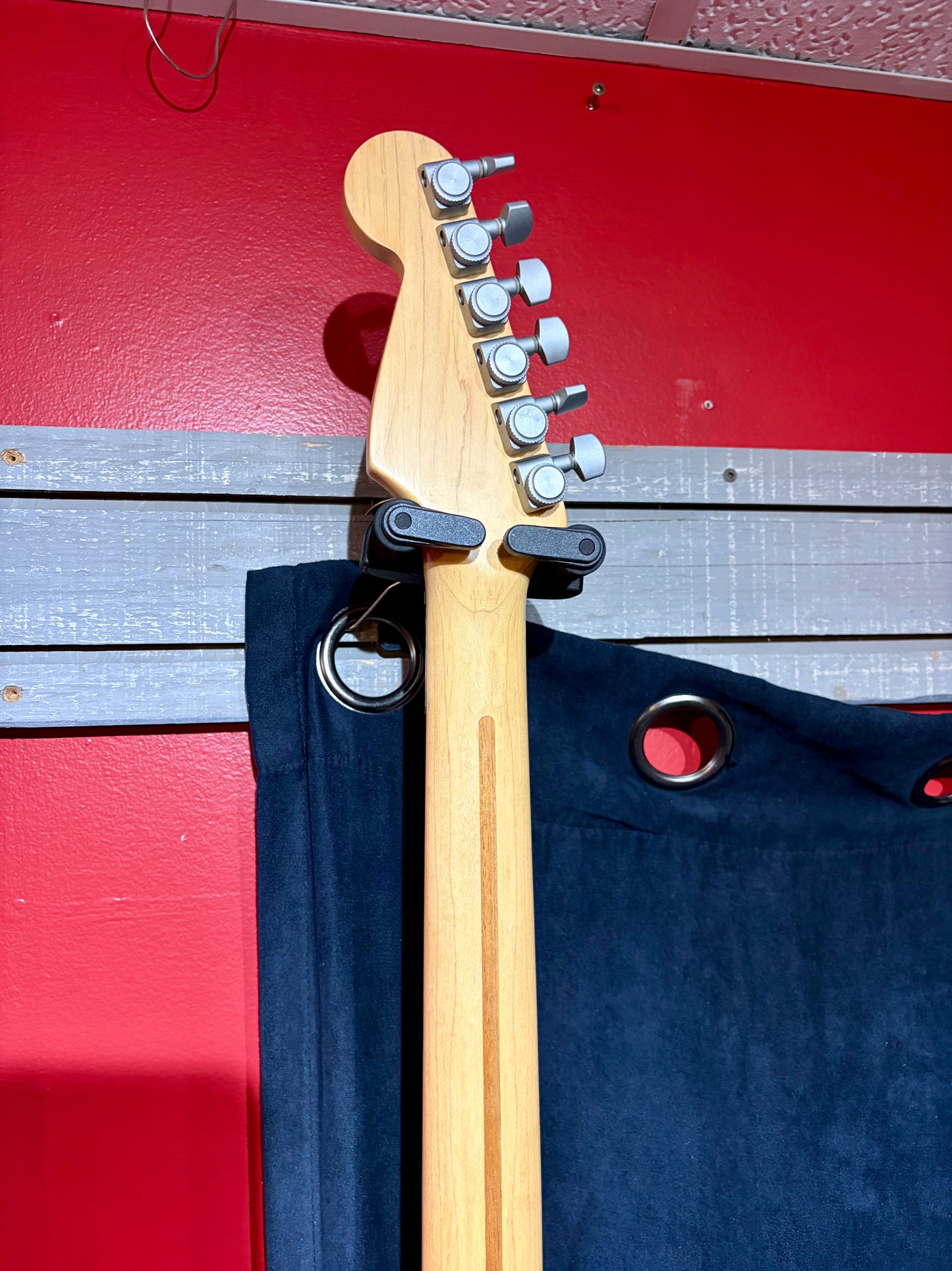 Fender Deluxe Stratocaster Plus Electric Guitar BB - 1993 - Used Consignment