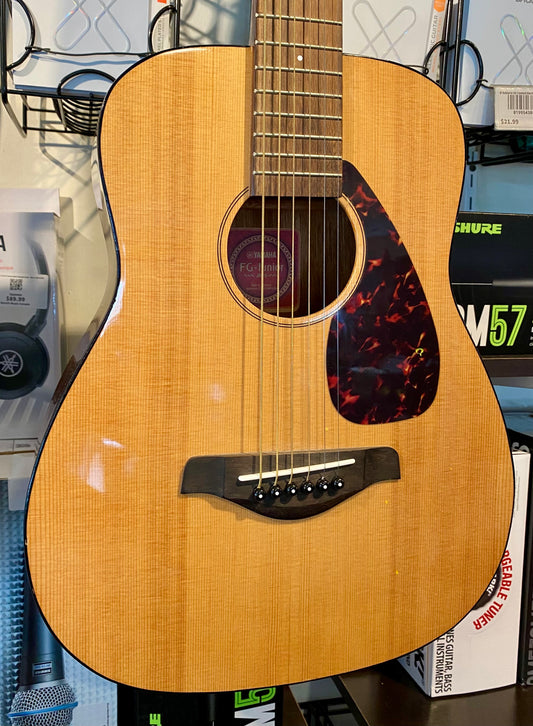 Used Yamaha JR2S Solid Top 3/4 Size Acoustic Guitar With Gig Bag