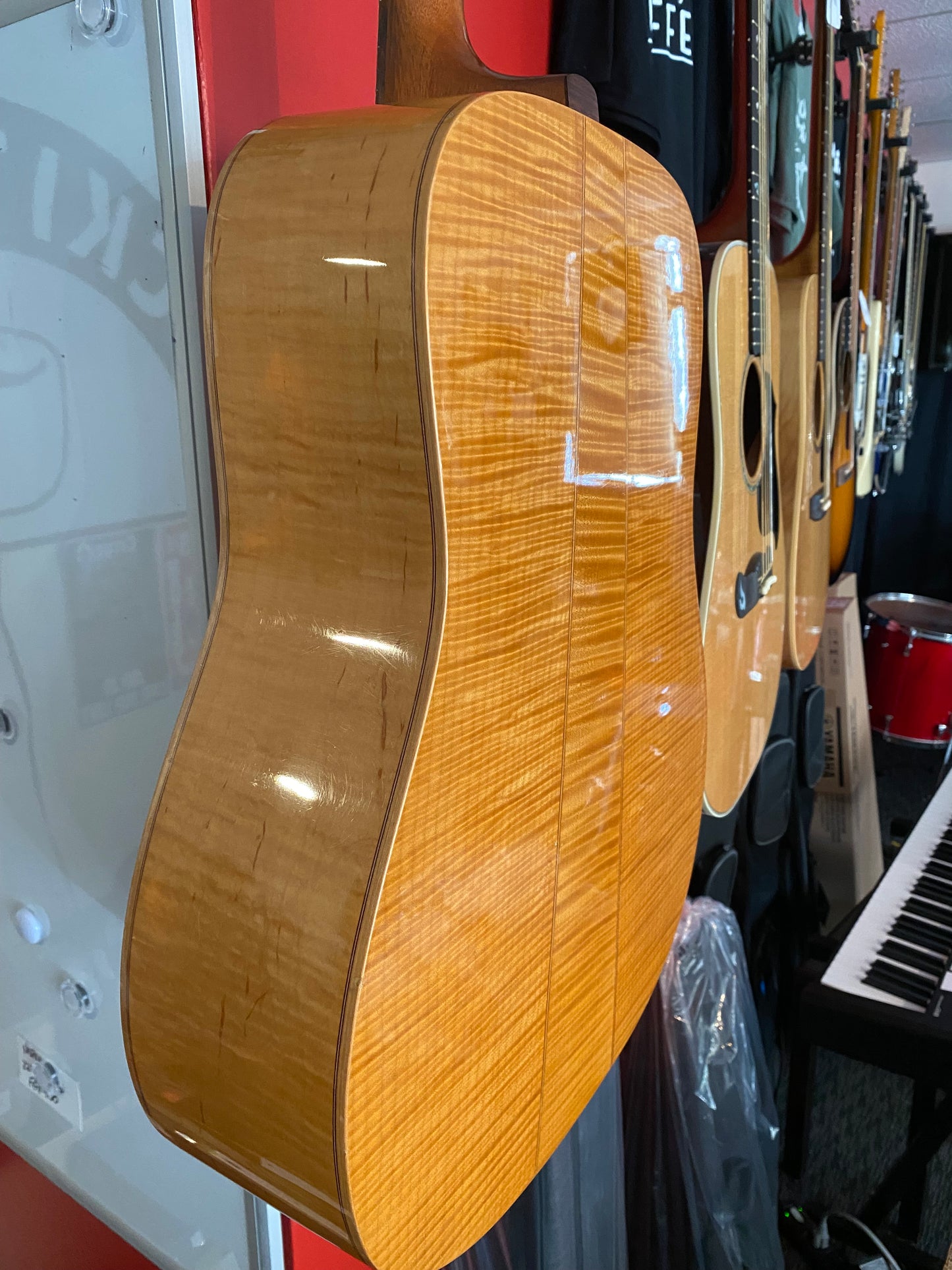 Simon & Patrick SC-FLM Showcase Acoustic Electric Guitar with Tric Case