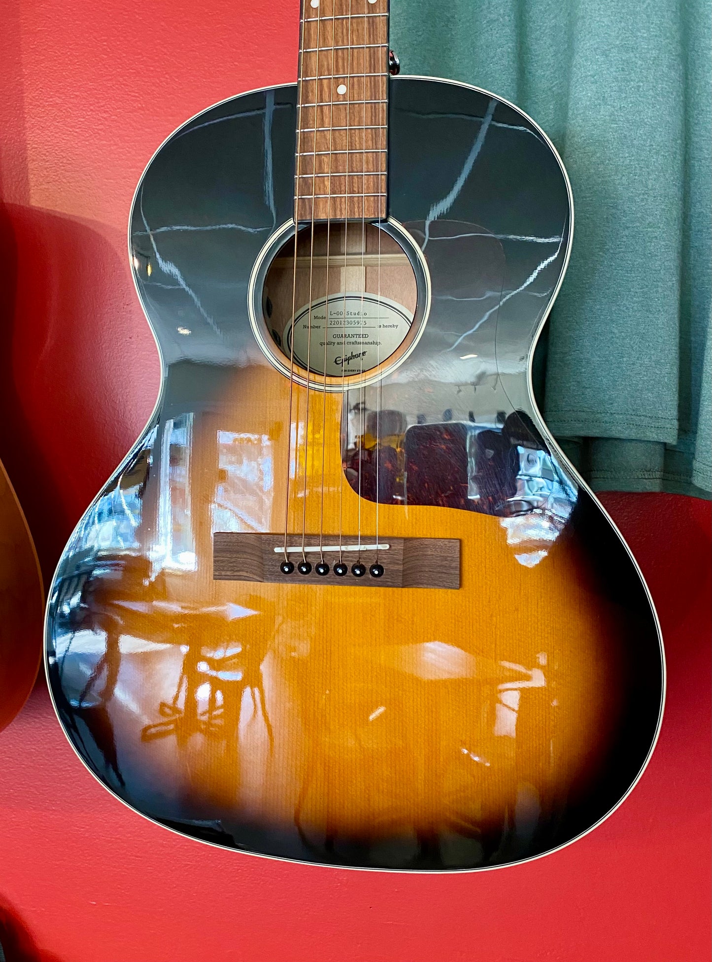 Epiphone EL-00 Studio Acoustic Electric Guitar - Vintage Sunburst - Used Consignment