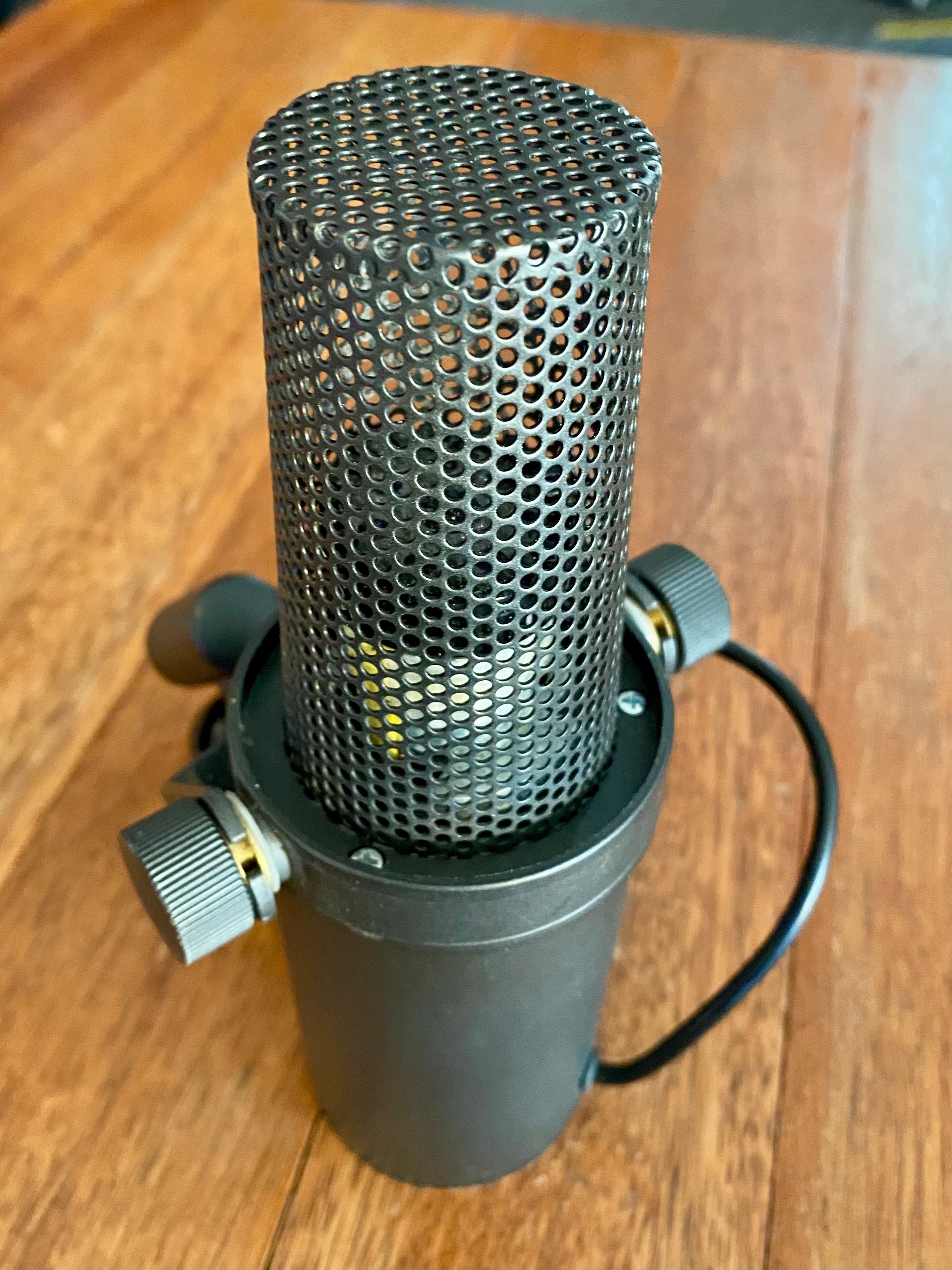 Shure SM7B Cardioid Dynamic Microphone - Used – Rockit Music Canada