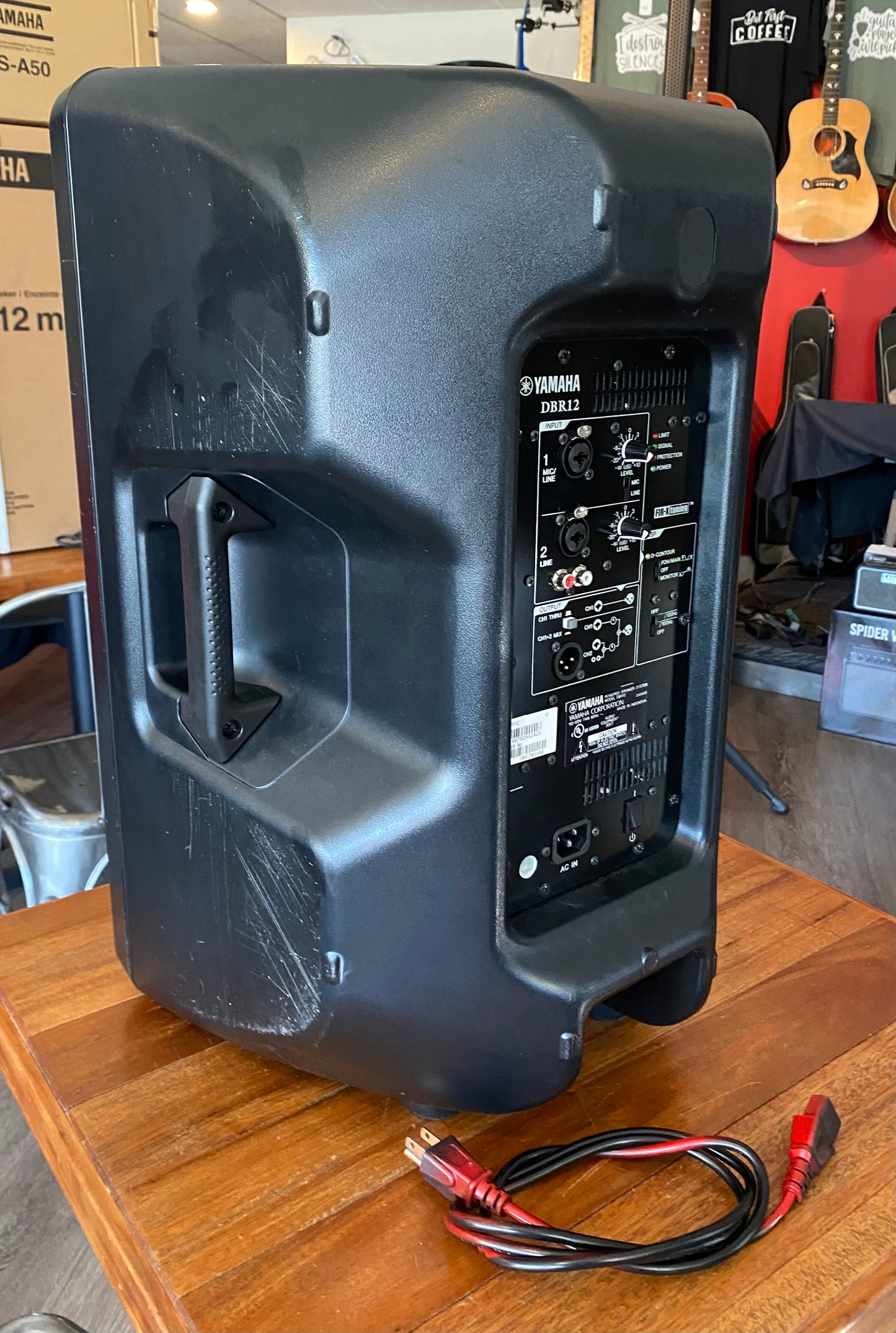 Yamaha DBR12 Powered Speaker Used UFCZ01102