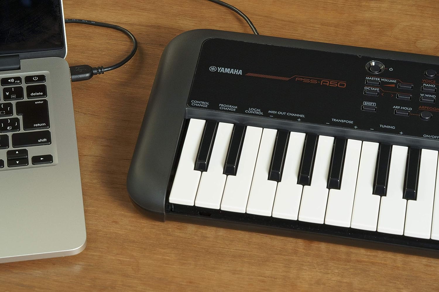 Yamaha PSS-A50 37 Key Mini Keyboard with Adapter