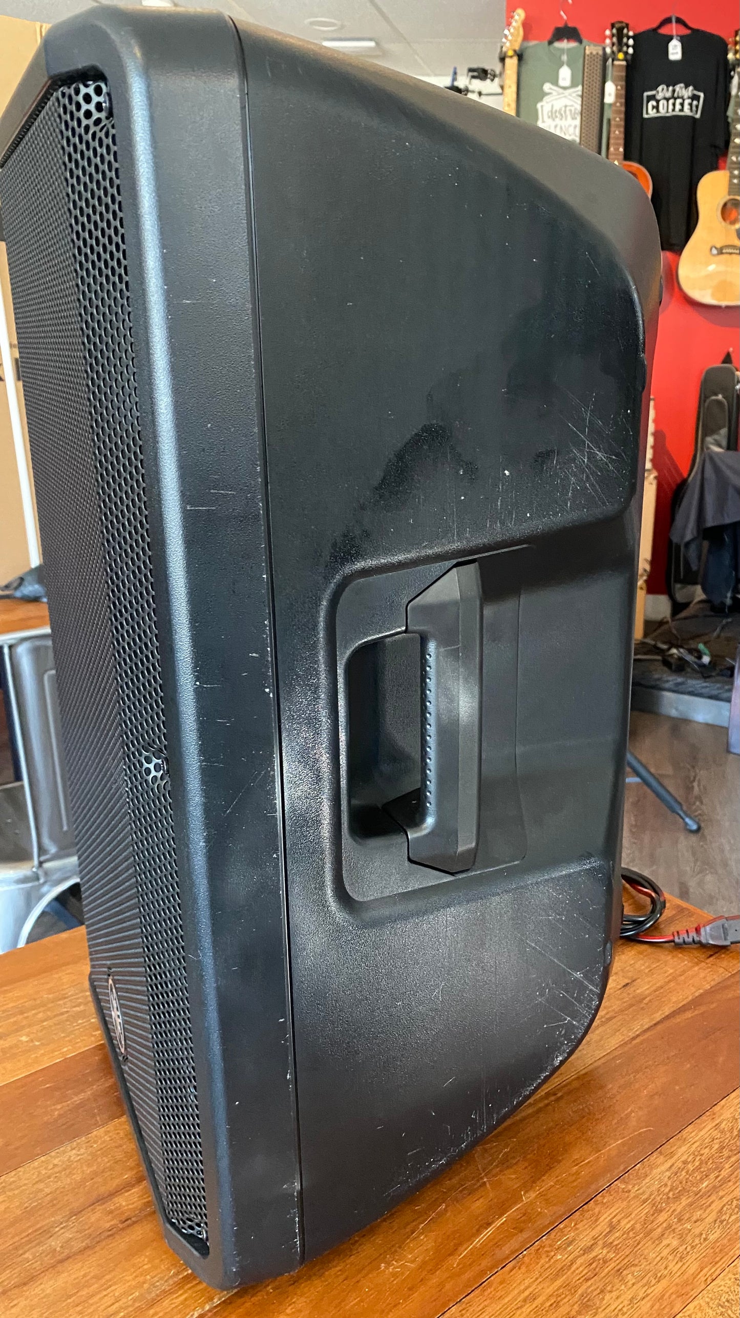 Yamaha DBR12 Powered Speaker Used UFCZ01102