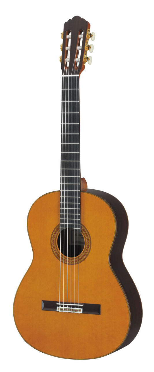 Yamaha GC32C Classical Guitar, Solid Cedar & Rosewood